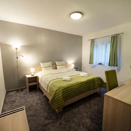 Almada Affittacamere 2*